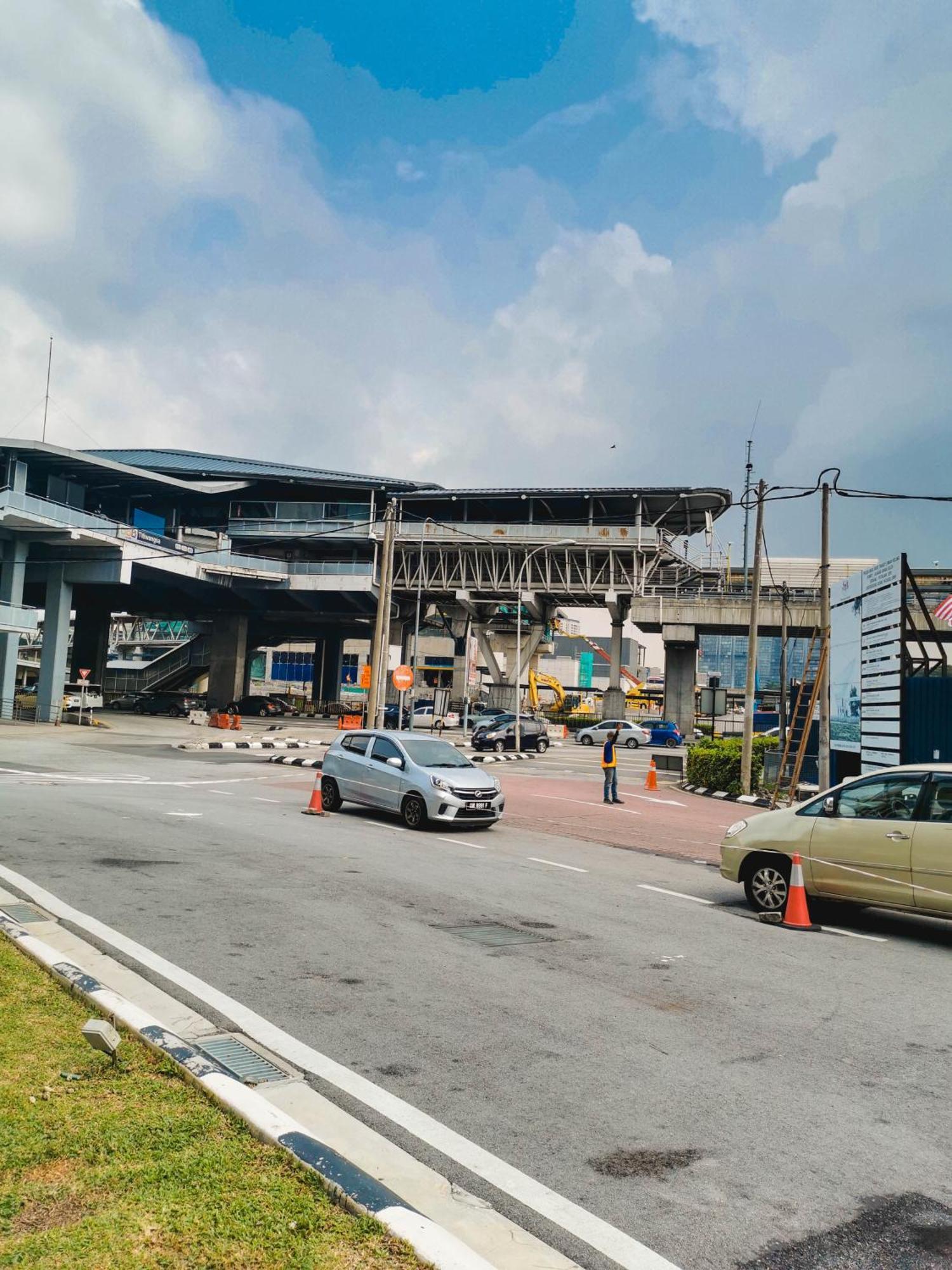 Pangsapuri Titiwangsa Monorial Mrt Lrt Station To Bukit Bintang Pavilion Playground Wtc Hkl
